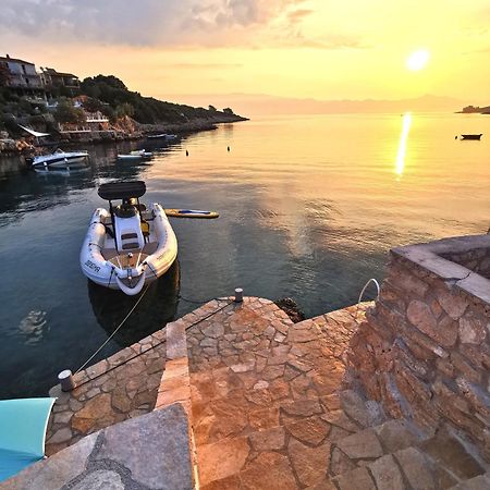 Apartments Amfora Gdinj Екстер'єр фото