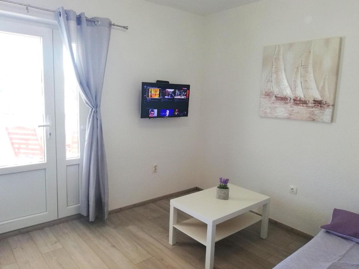 Apartments Amfora Gdinj Екстер'єр фото