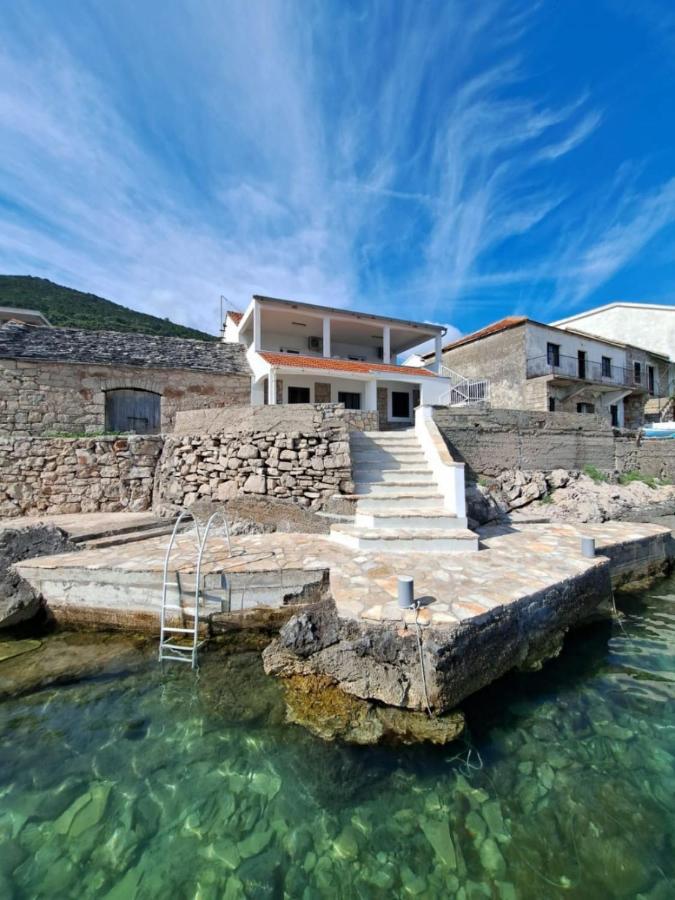 Apartments Amfora Gdinj Екстер'єр фото