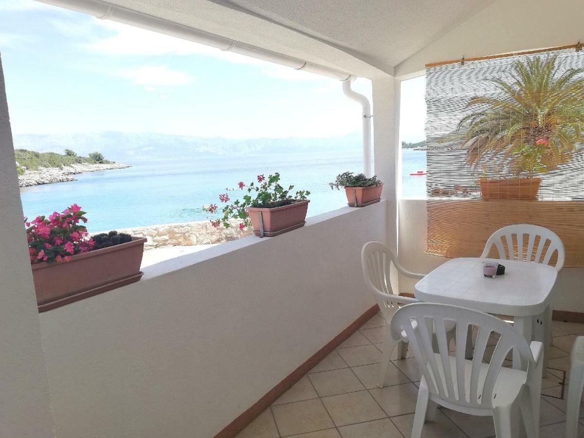 Apartments Amfora Gdinj Екстер'єр фото