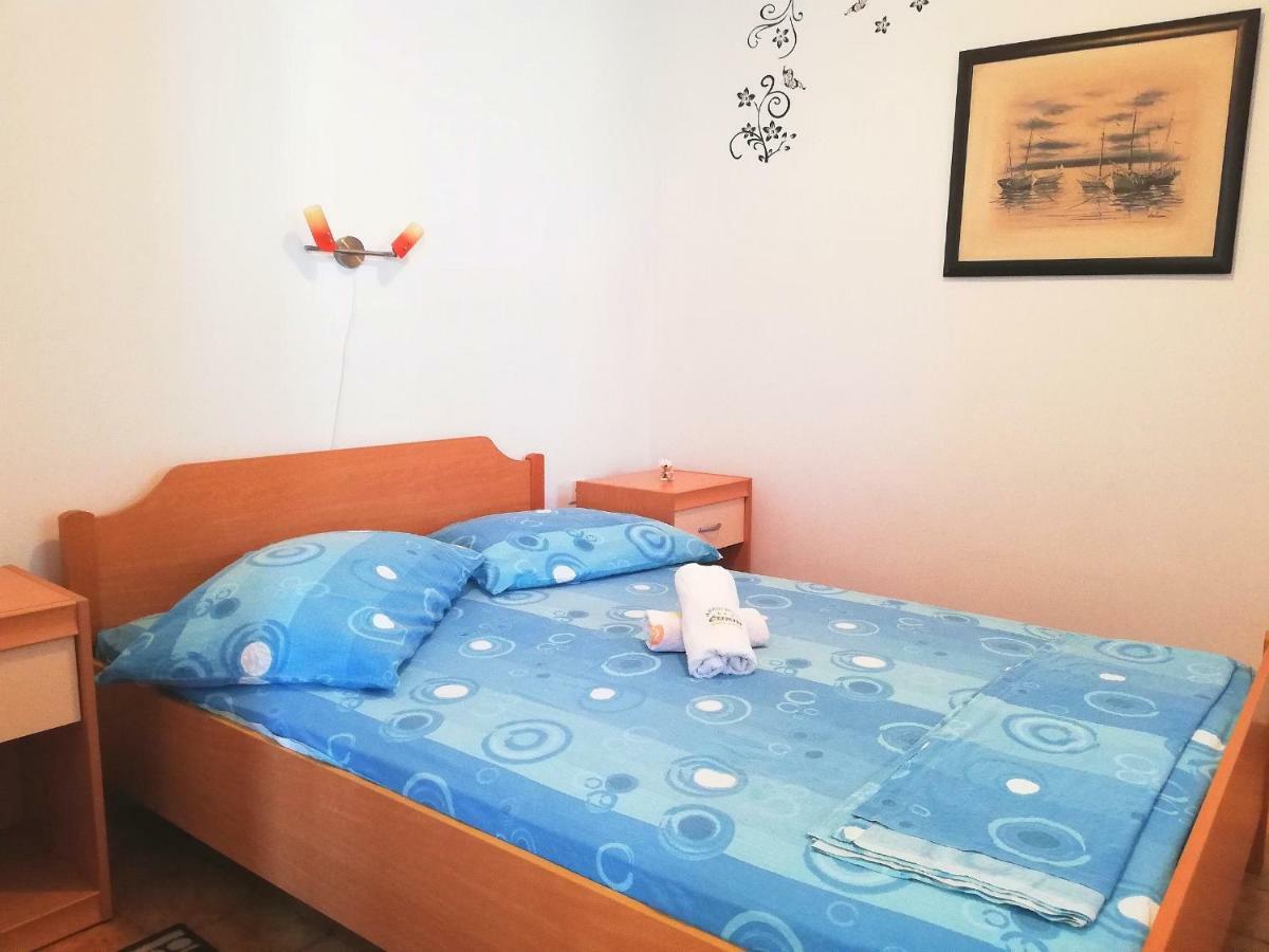 Apartments Amfora Gdinj Екстер'єр фото