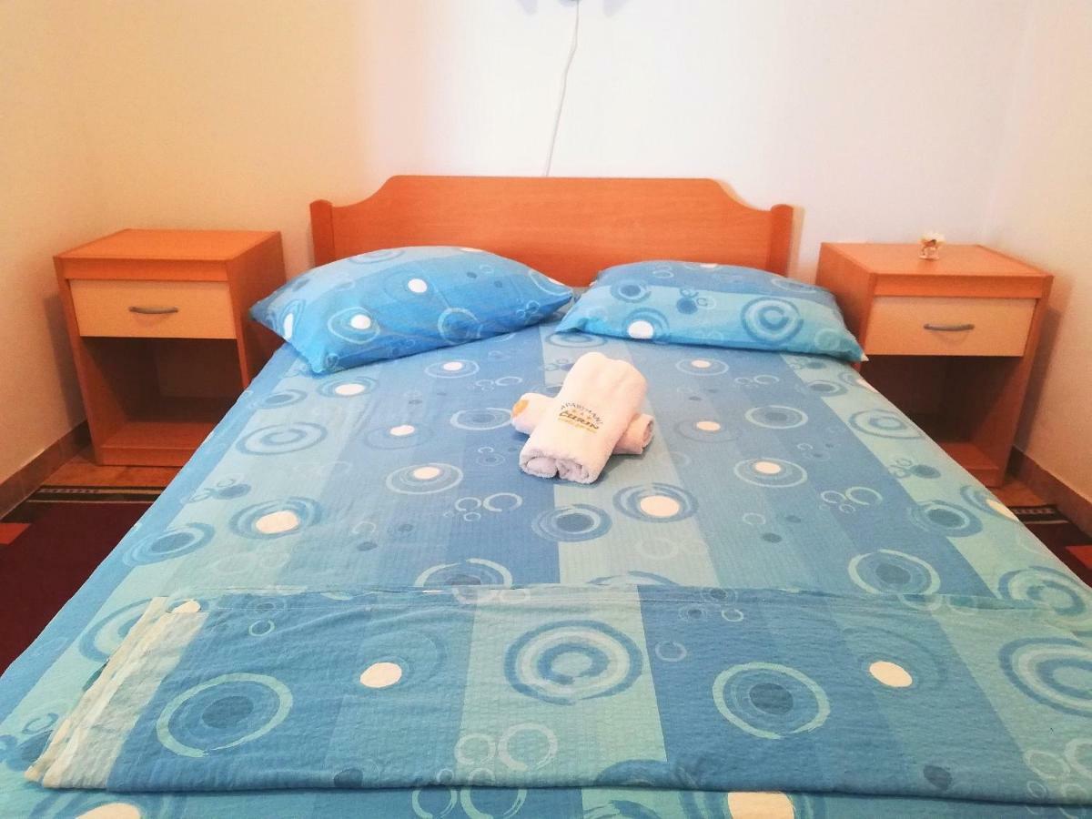 Apartments Amfora Gdinj Екстер'єр фото